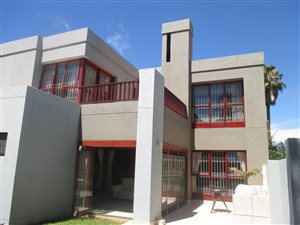 3 Bed Cluster in Oriel