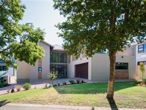 4 Bed House in Eye of Africa