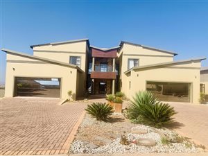 7 Bed House in Bronkhorstbaai