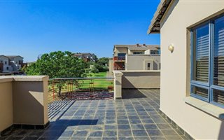 2 Bedroom Penthouse in Jackal Creek Golf Estate