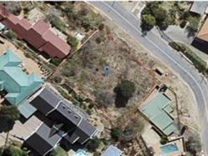 886 m² Land available in Roodekrans