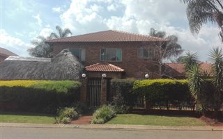 3 Bedroom House in Rooihuiskraal North
