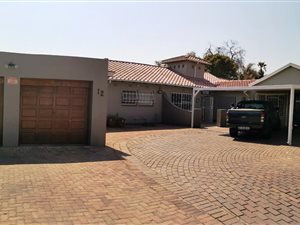 6 Bed House in Boksburg Central