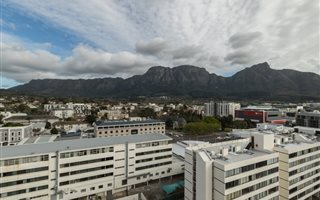 2 Bedroom Apartment in Claremont