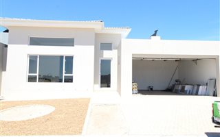 3 Bedroom House in Sandown