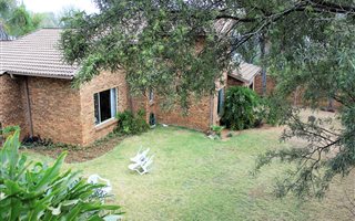 3 Bedroom Duet in Moreleta Park