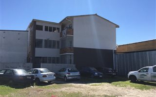 840 m² Commercial space in Parow