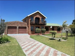 3 Bed House in Lorraine