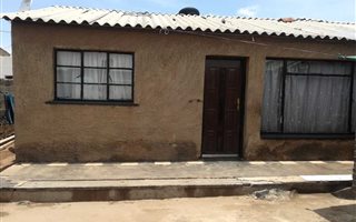 2 Bedroom House in Tembisa