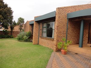 4 Bed Cluster in Waterkloof Ridge