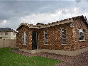 3 Bed House in Selection Park