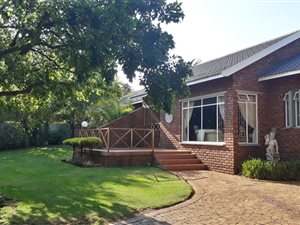 4 Bed House in Kanonkop