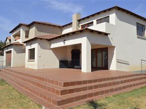 4 Bed House in Raslouw
