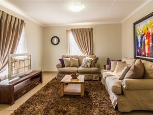 3 Bedroom House in Mnandi AH