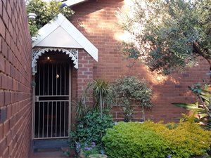 4 Bed House in Klisserville