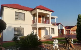 4 Bedroom House in Waldrift