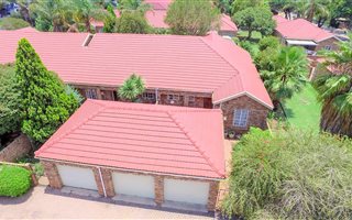 2 Bedroom Simplex in Wierda Park