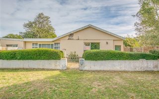 3 Bedroom House in Charlo