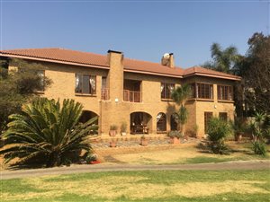 4 Bed House in Centurion Golf Estate