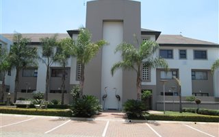 2 Bedroom Apartment in Bedfordview