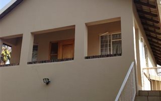 1 Bedroom Garden Cottage in Gallo Manor