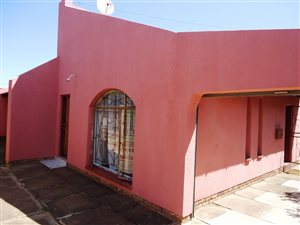 3 Bed House in Mabopane