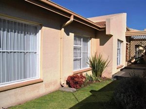 3 Bed Townhouse in Vanderbijlpark SW5