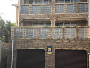 4 Bed House in Grove End