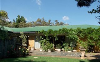 8.6 ha Smallholding in Mountain View