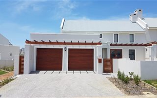 3 Bedroom Townhouse in Graanendal