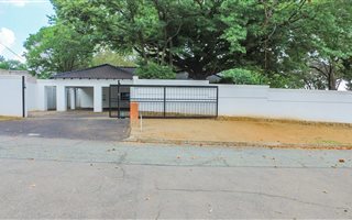 4 Bedroom House in Libradene