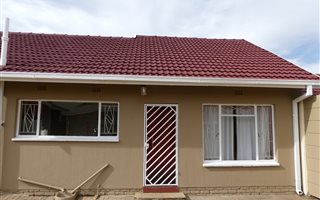 3 Bedroom House in Helikon Park
