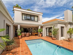 4 Bed House in Dainfern Golf Estate