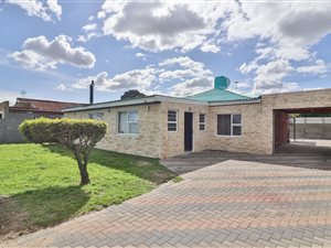 3 Bed House in Matroosfontein