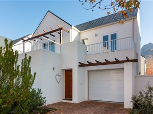3 Bed House in Kylemore