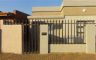 2 Bedroom House in Kwa Thema