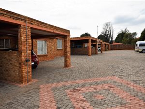 2 Bed Townhouse in Wilro Park