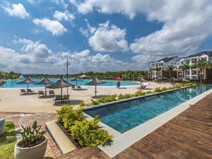 2 Bed Apartment in Blyde Riverwalk Estate