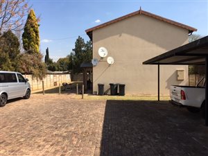 2 Bed Flat in Rietfontein