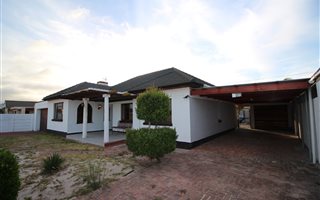 3 Bedroom House in Thornton