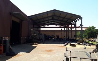 950 m² Industrial space in Brakpan North