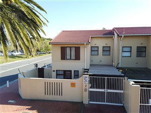 3 Bed Duplex in Monte Vista