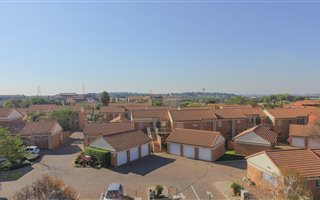 2 Bedroom Simplex in Eco Park