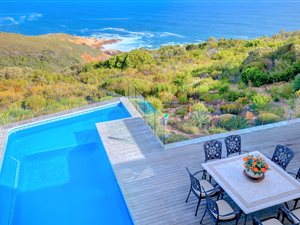 5 Bed House in Oubaai and surrounds