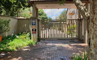 3 Bedroom Apartment in Oaklands