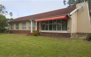 4 Bedroom House in Weybridge Park