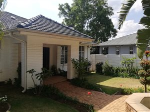 390 m² Office Space in Parkwood