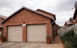 3 Bedroom House in Dorandia