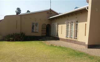 3 Bedroom House in Isandovale