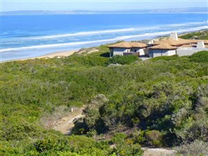4331 m² Land available in Moquini Coastal Estate